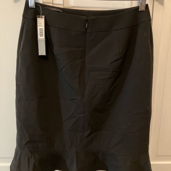 Cute Skirt for Work or Nice Dinner - Picture 3 of 3